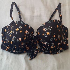 34DD swim top